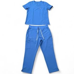 Figs light blue Women’s high waisted yola pants & Catarina Top scrub set